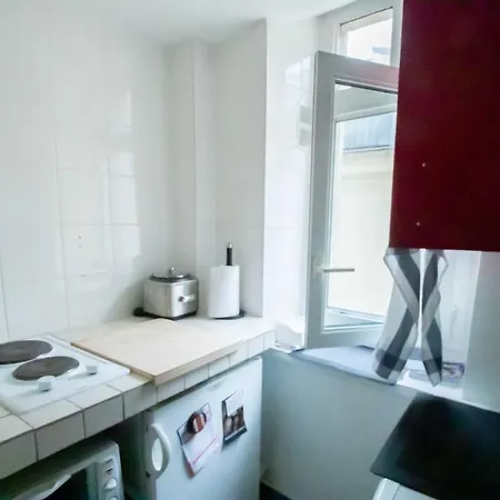 Charming Apt Close To Haussmann